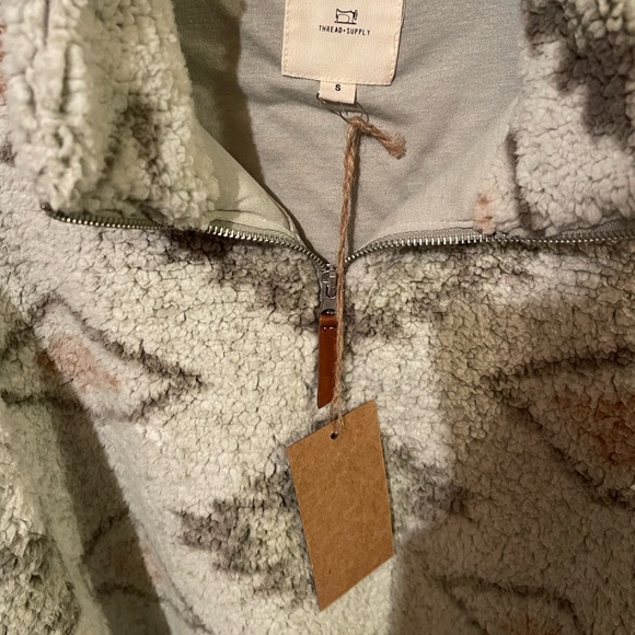 Thread & Supply Wubby Sherpa 1/4 Zip Cozy Pullover Olive Mojave Aztec NWT - Picture 4 of 8